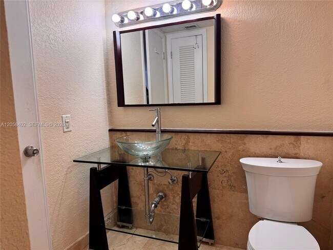 Photo - 2640 NE 135th St Unit 406