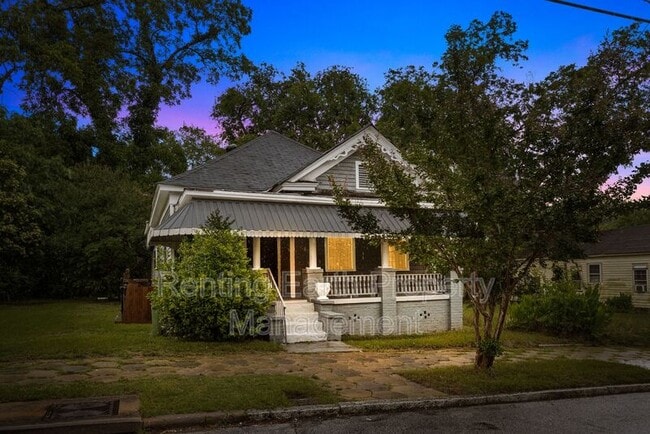 Building Photo - 537 S Jackson St Rental