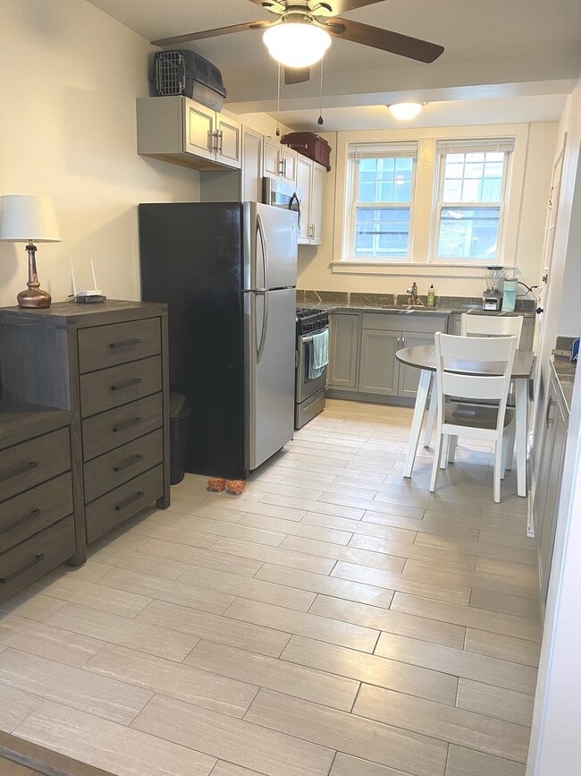 Photo - 1064 W Thorndale Ave Unit 3Q