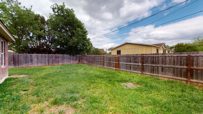 Building Photo - ALL STAINED CONCRETE FLOORING DUPLEX IN HA... Rental