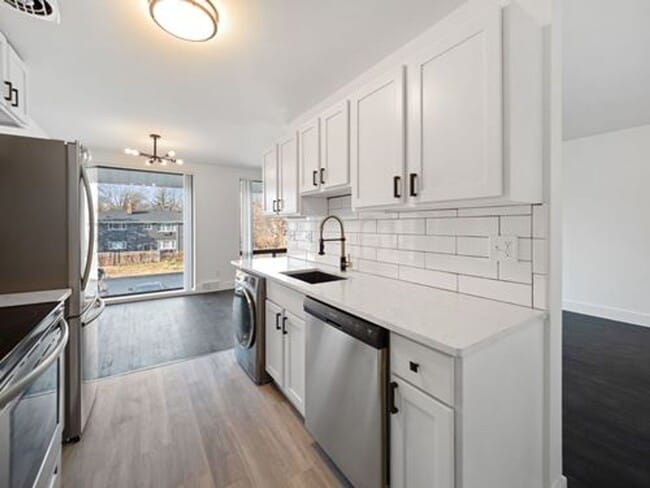 Photo - Royal Oakland Apartments (Better Livin LLC)