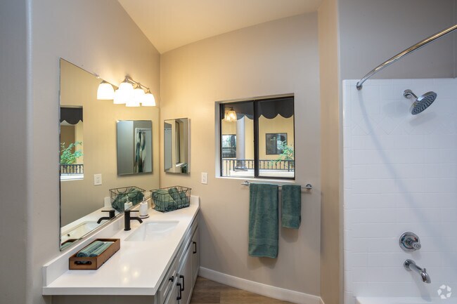 2HAB, 2BA - 1,230 ft² - Via Sherman Oaks