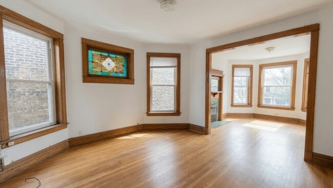 Photo - 1216 W Addison St Unit 2