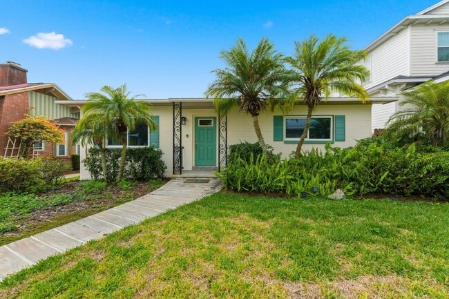 Photo - 766 20th Ave N