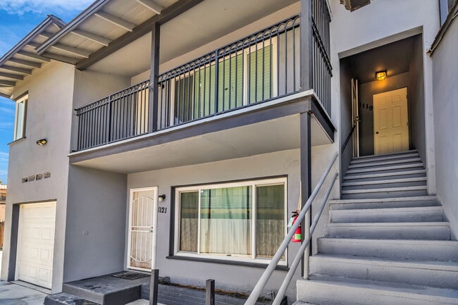 Building Photo - 1119 N Mayfield Ave Unit 1119 Rental
