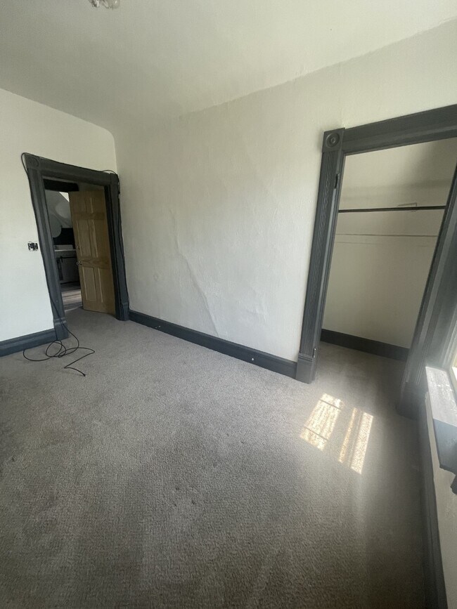 Photo - 615 Market St