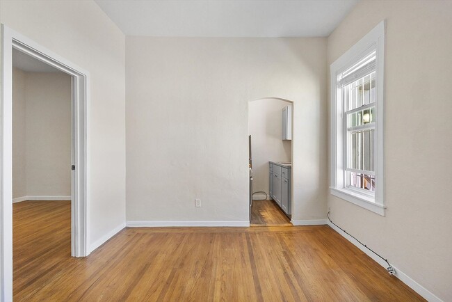 Photo - 2318 Santa Clara Ave Unit 2318 Santa Clara Ave #E - LU