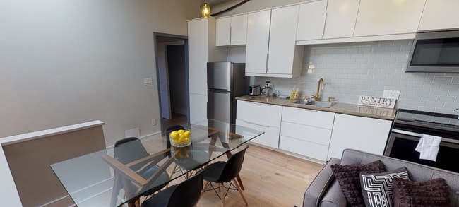 Cocina abierta - 1015 P St NW Unidad 1PH