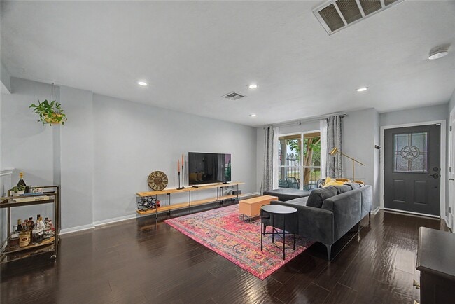 Photo - 1104 Buckner St