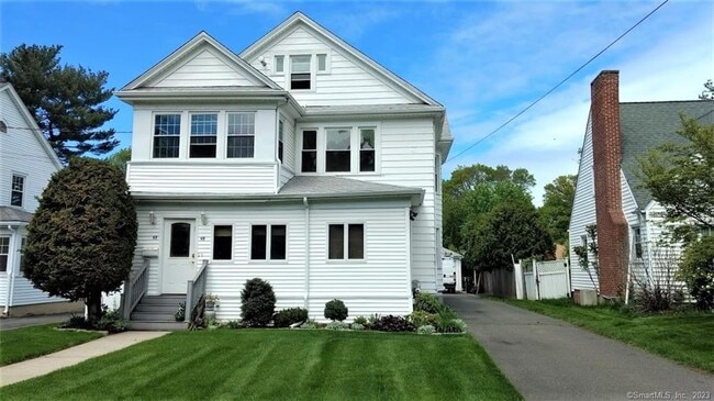 Building Photo - 60 Woodmere Rd Unit 2 Rental