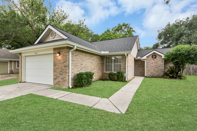 Photo - 8447 Lake Crystal Dr