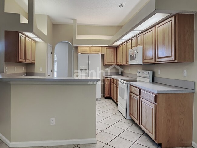 Photo - 357 Maplewood Dr