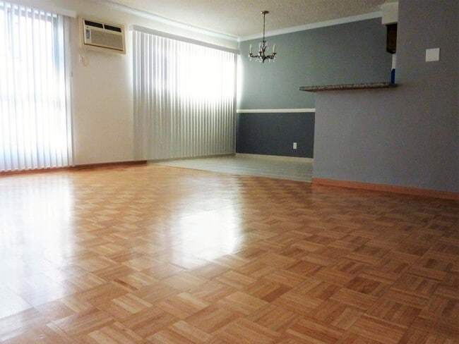 Photo - 2055 Rodney Dr Unidad 111