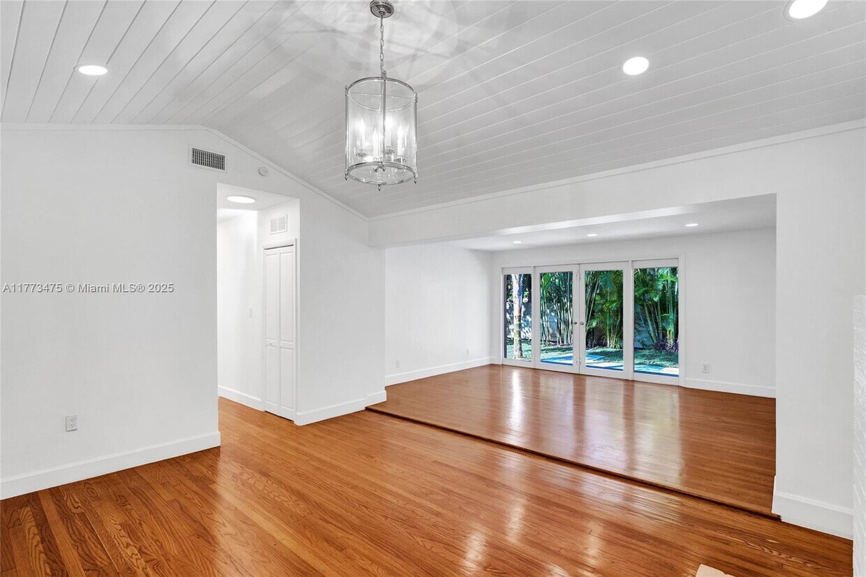Photo - 20 NW 101st St (Miami Shores, FL)