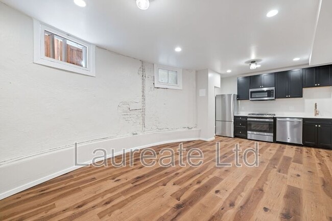 Building Photo - 1126 Lafayette St Unit #5
