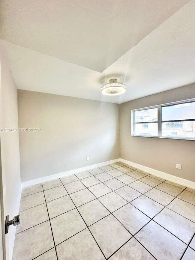 Photo - 2651 NW 13th St Unit 41