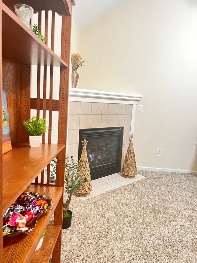 Photo - 1511 Legend Trail Dr