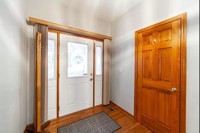 Photo - 4405 Fall River Dr