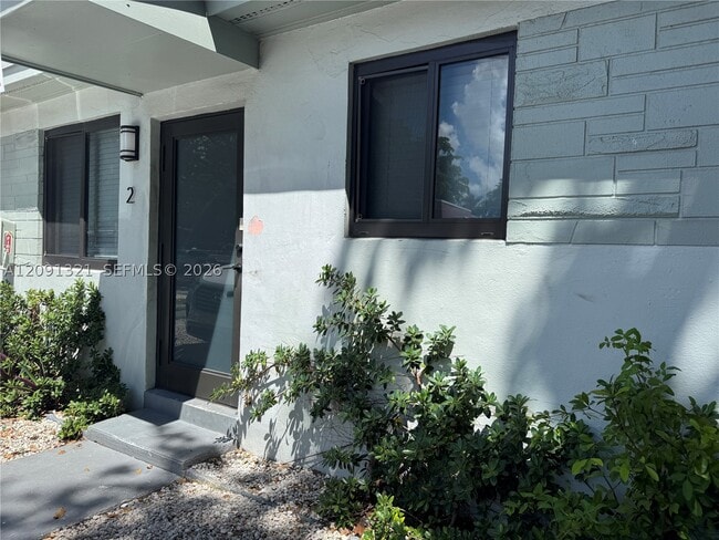 1901 NW 30th St Unit 2