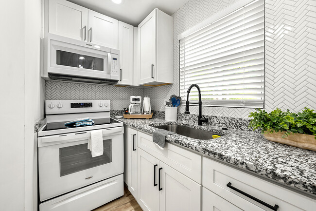 Photo - 2310 Tiger Flowers Dr NW Unit Guest Home