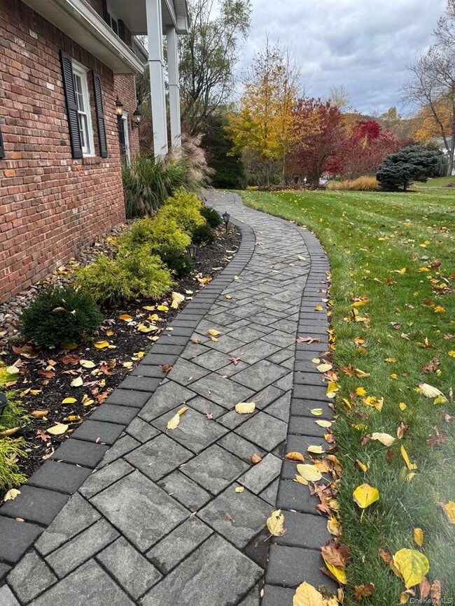 Photo - 24 Beaumont Dr