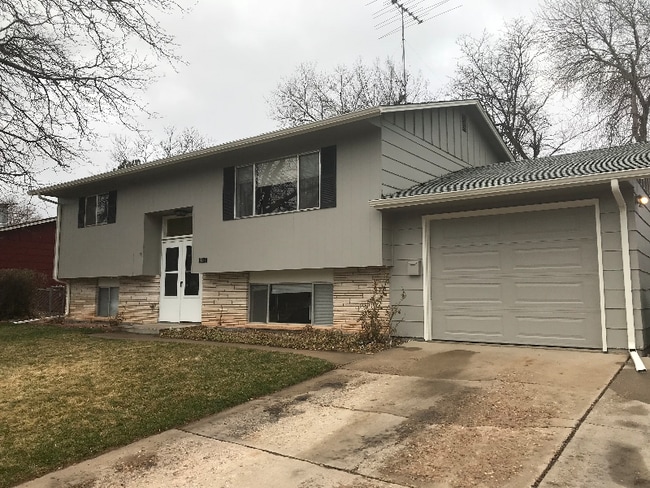 Photo - 1121 Ponderosa Dr