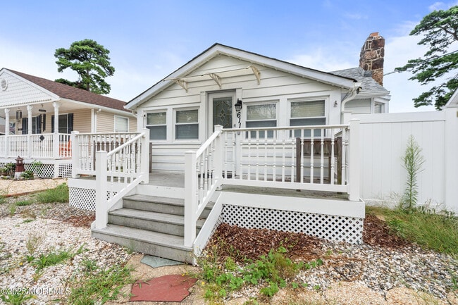 Building Photo - 611 Parkside Ave Rental