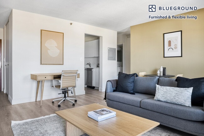 Photo - 270 Babcock St Unidad FL18-ID822