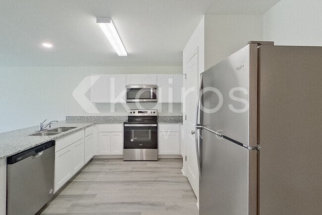 Photo - 1128 Hayes Ave S