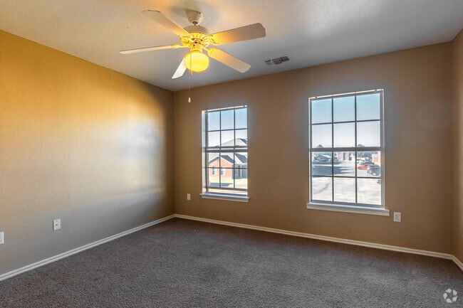 2BR, 1.5BA - 1,005SF - Bedroom