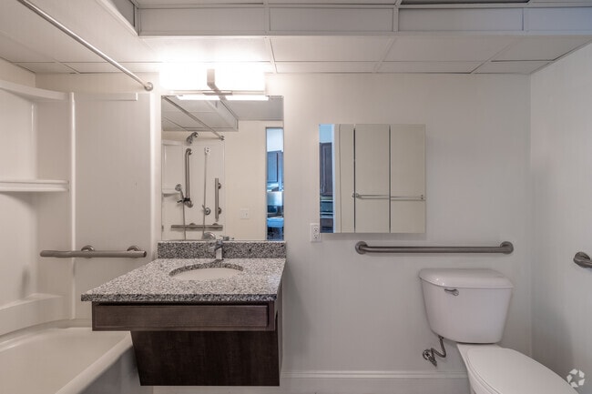 1 habitación, 1 baño - 476 pies cuadrados - Baño