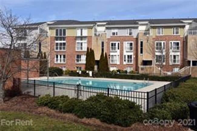 Photo - 620 Raphael Place