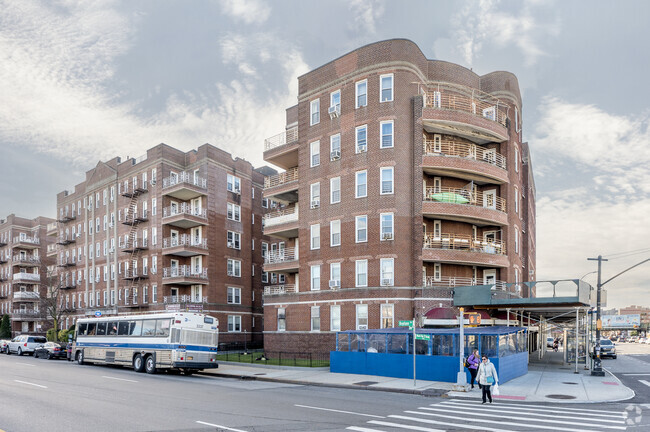 10-40 Shore Blvd