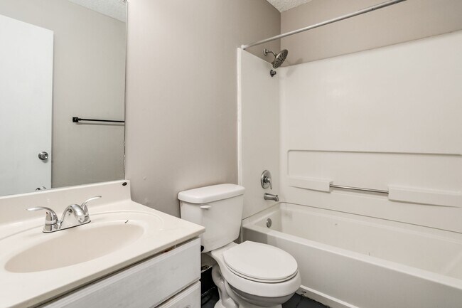 Photo - 2628 Delavan Ave