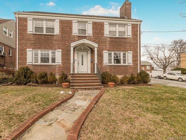 Building Photo - 45 Emerson St