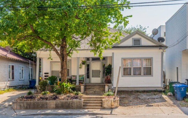 Photo - 302 E Cevallos St Unit 1