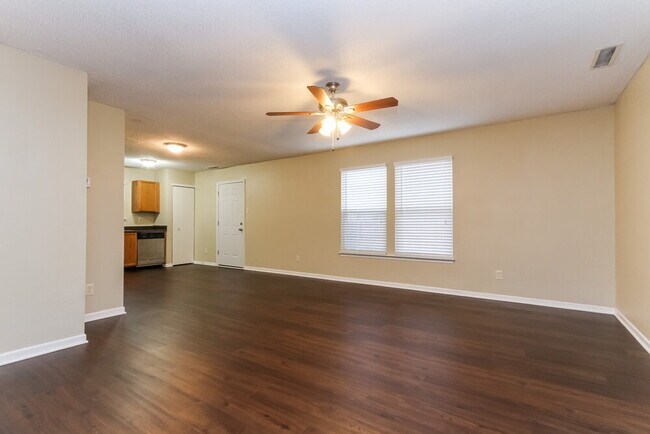 Photo - 6852 Youngberry Dr