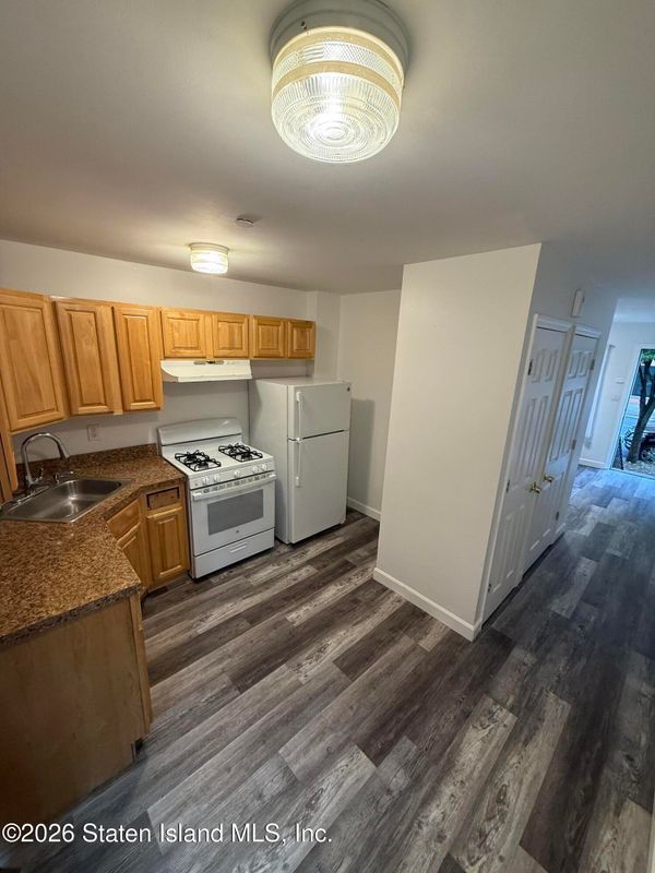 Photo - 348 Targee St