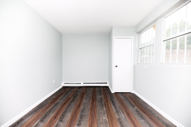 Photo - 140 Van Siclen Ave