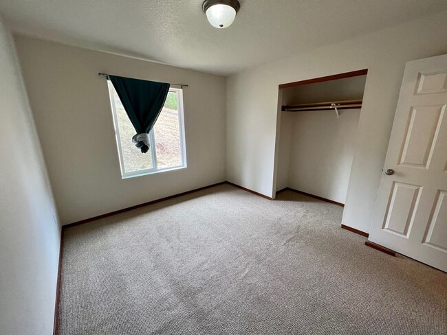 Photo - 293 Sowell Dr