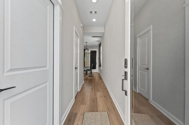 Photo - 6704 Parker Grv Ln