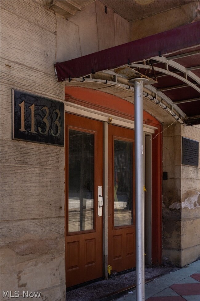 Photo - 1133 W 9th St Unit 112