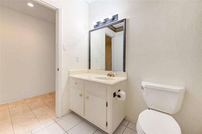 Photo - 1927 Ash Meadow Dr