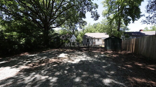 Photo - 102 E Edgewood Dr