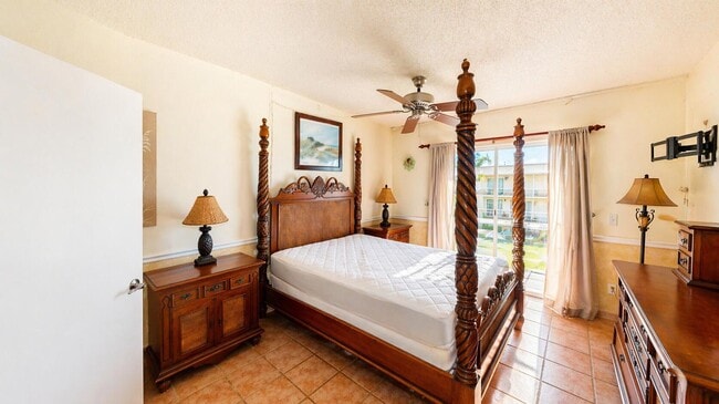 Photo - 1300 Seaway Dr