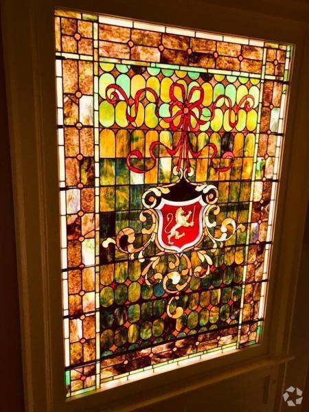 Original stained glass crest - 1049 Franklin Ave Unit 1049 Franklin Avenue Rental