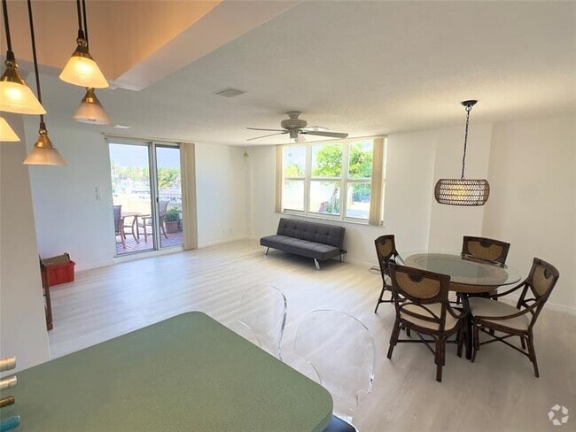 Building Photo - 1 Las Olas Cir Unit 117 Rental