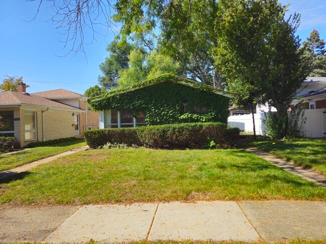 Building Photo - 9924 Crawford Ave Rental
