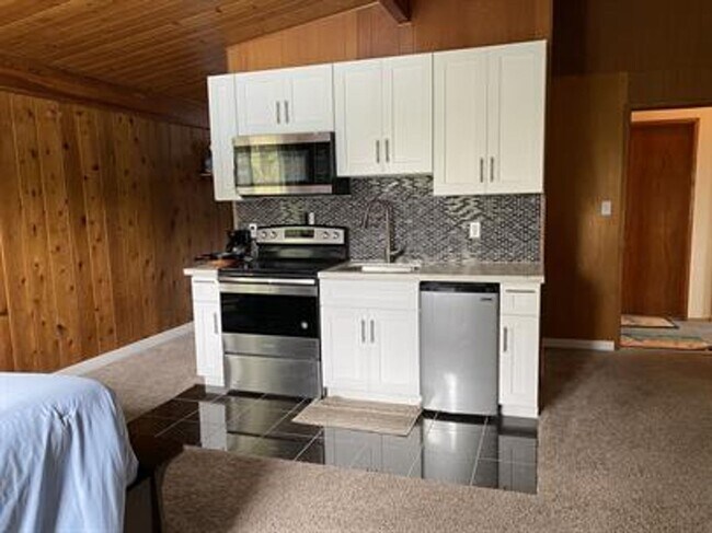 Building Photo - 757 Ocean Ct NW Unit 1