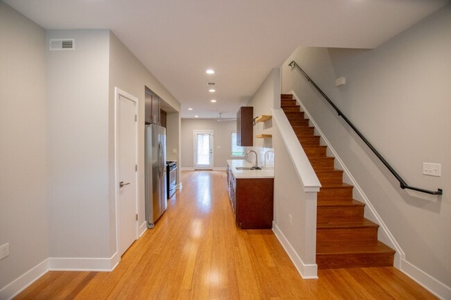 Building Photo - Modern & Efficient Point Breeze Townhome!